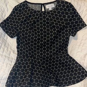 ELLE blouse free with 10$ or more purchase. EUC Size XS